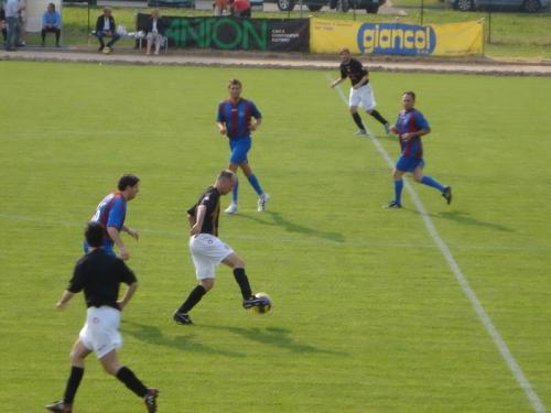 un-goal-per-labruzzo-2009-5
